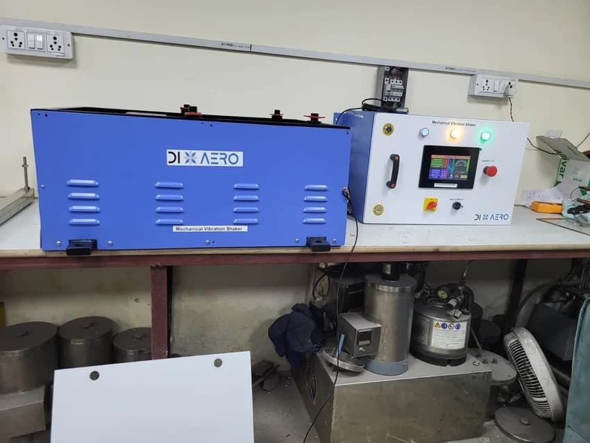 Vibration machine xyz axis or 3 axis with plc or hmi
