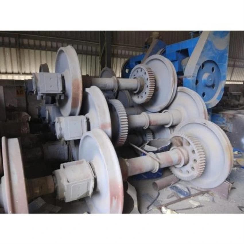DLW 1072mm Wheel And Axle With Bull Gear