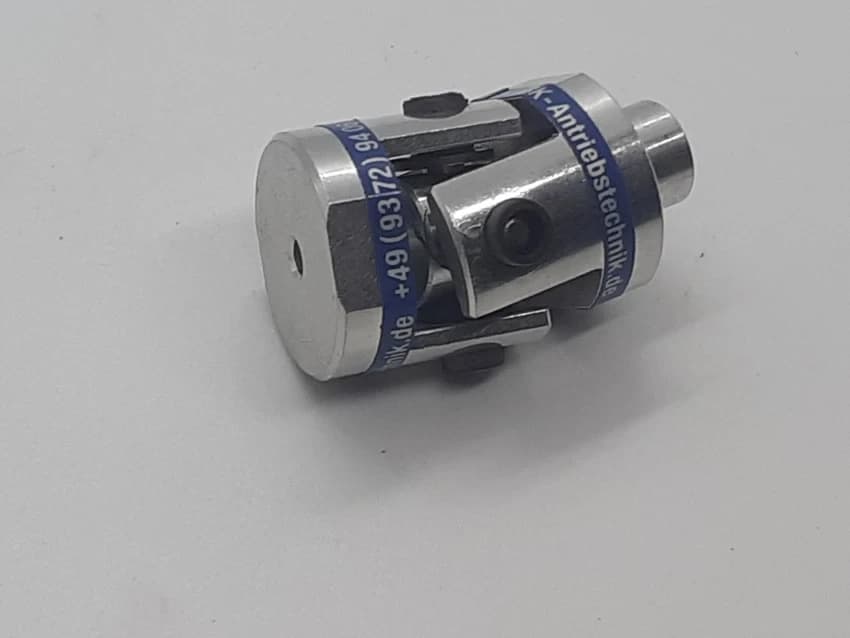 Aluminium Finish Industrial Cardan Shaft, Size: 18 mm, Shape: Round