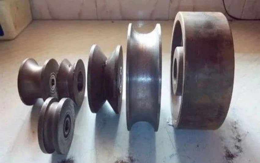 Iron Roller CI Gate Wheel, Size: 2-5
