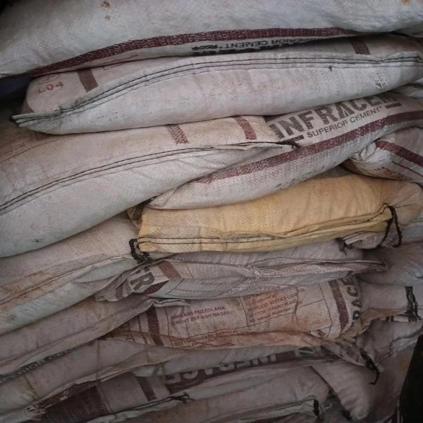 Packaging Size: 25 kg Quartz Sand, White