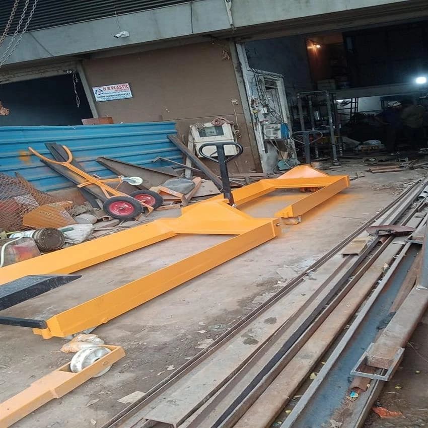 Electric Pallet Type Warp Beam Trolley, Load Capacity: 2-5 Ton