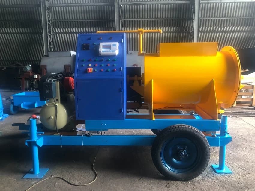 Solid Automatic Light Weight Cement Brick Making Machine, 800 Bricks Per Hour