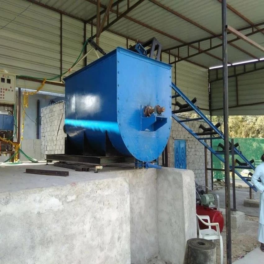 Electric Engine CLC Concrete Block Mixer Machinery, For Construction, Drum Capacity: 2500 L