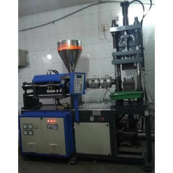 Vertical Injection Moulding Machine