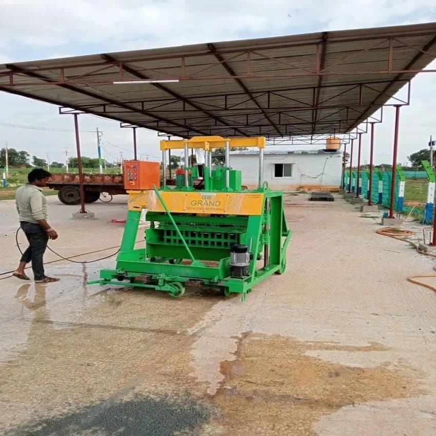 Semi-Automatic Heavy Duty Solid Block Making Machine