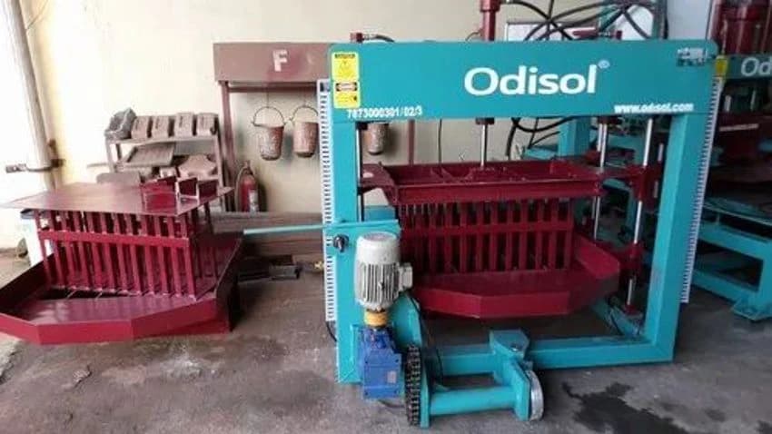 Solid Mild Steel Concrete Block Making Machine