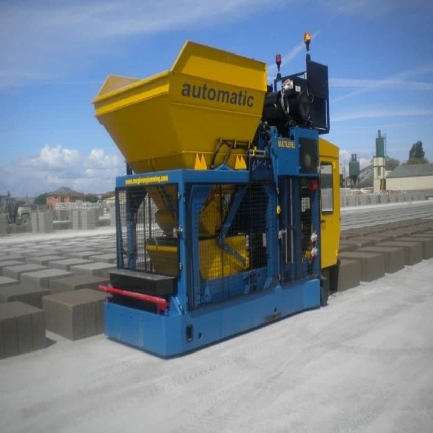 Mcgirr Engineering Concrete Block Making Machine, Automation Grade: Automatic, MKII
