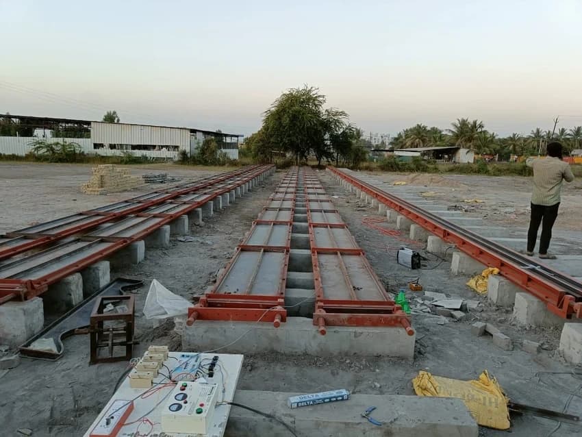 Rcc Compound Wall Mold