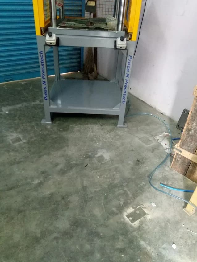 PressnPresstech Semi-Automatic Wooden Die Punching Machine, Electric