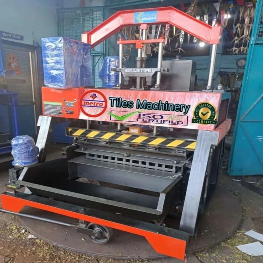 Semi Automatic Mild Steel Hollow Brick Making Machine, 800 per Hour