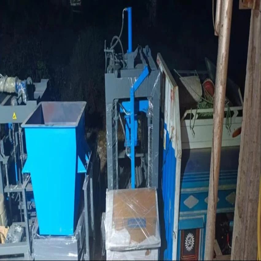 Semi Automatic Hollow Brick Machine, 1000 per Hour
