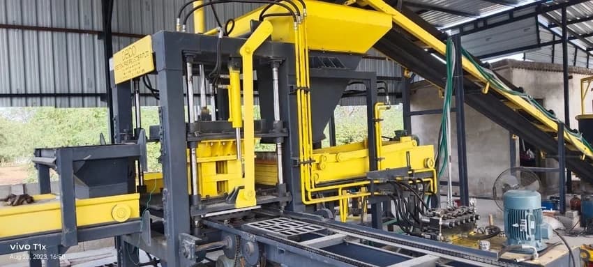 1500 Block/Hour Automatic Hydraulic Paver Block Making Machine, 1 mm
