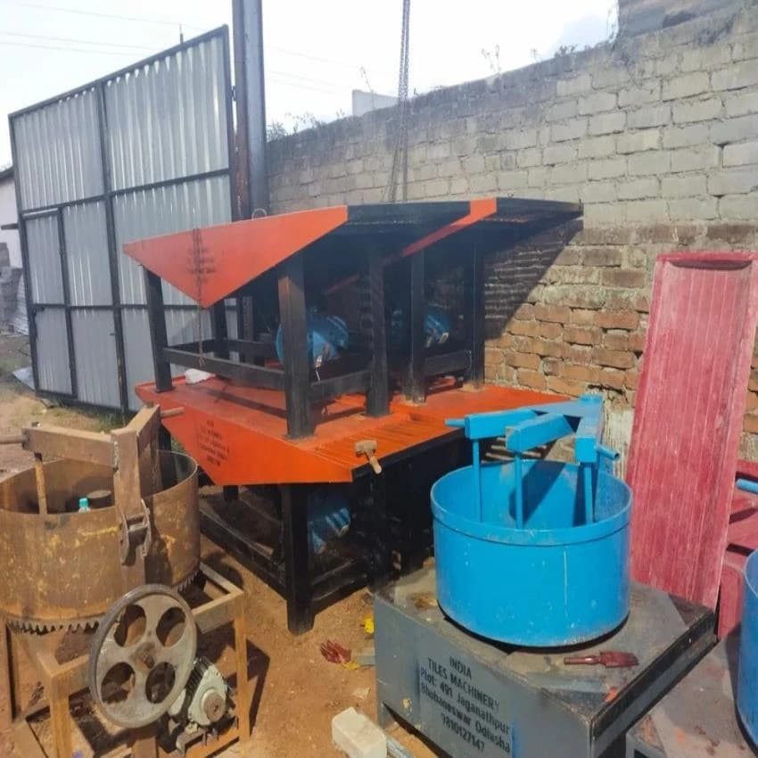 Mild Steel Paver Manual Interlocking Block Making Machine, For Industrial, Capacity: 2000-2500 Blocks per hour