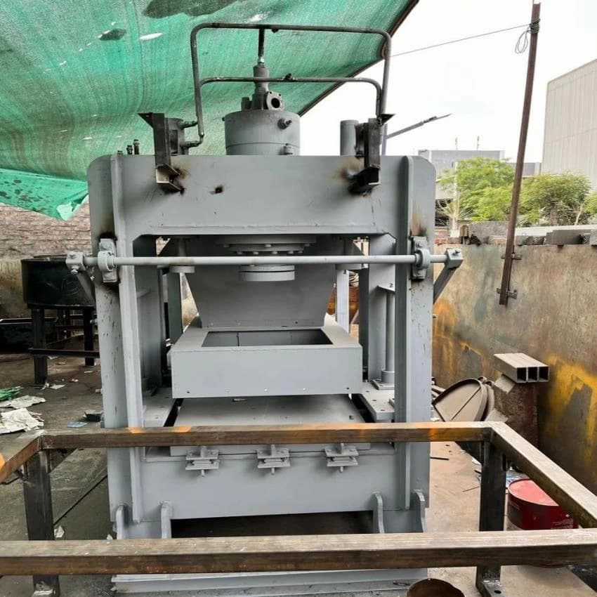 Fully Automatic Fly Ash Brick Making Machine, 2000 Bricks per Hour, 2000 Per Hour