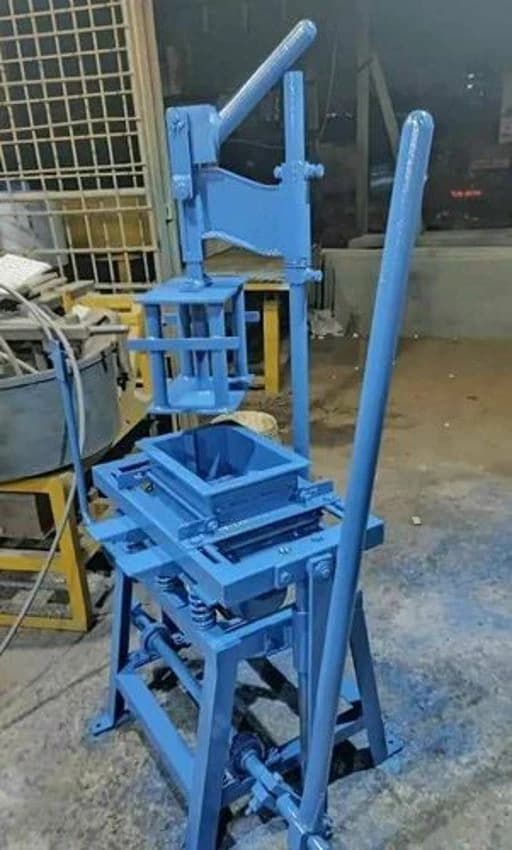 Mild Steel Manual Hollow Concrete Block Making Machine, For Industrial, Capacity: 500-1000 Blocks per hour