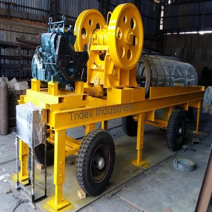 Tridev Mild Steel Mobile Crushing Machine