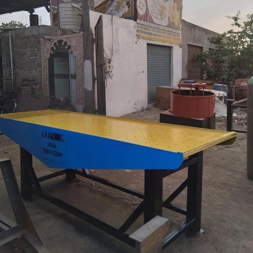 Mild Steel Electric Vibrating Machines, For Cement Testing Machine