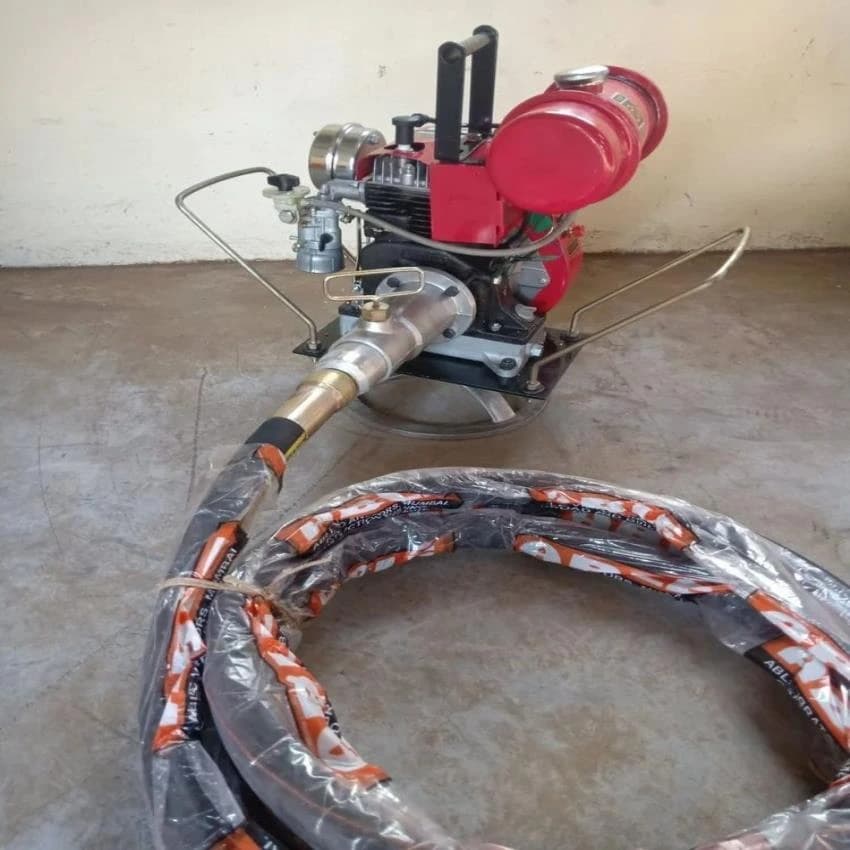 2 hp Petrol Concrete Vibrator In Tamilnadu, 15-20 kg