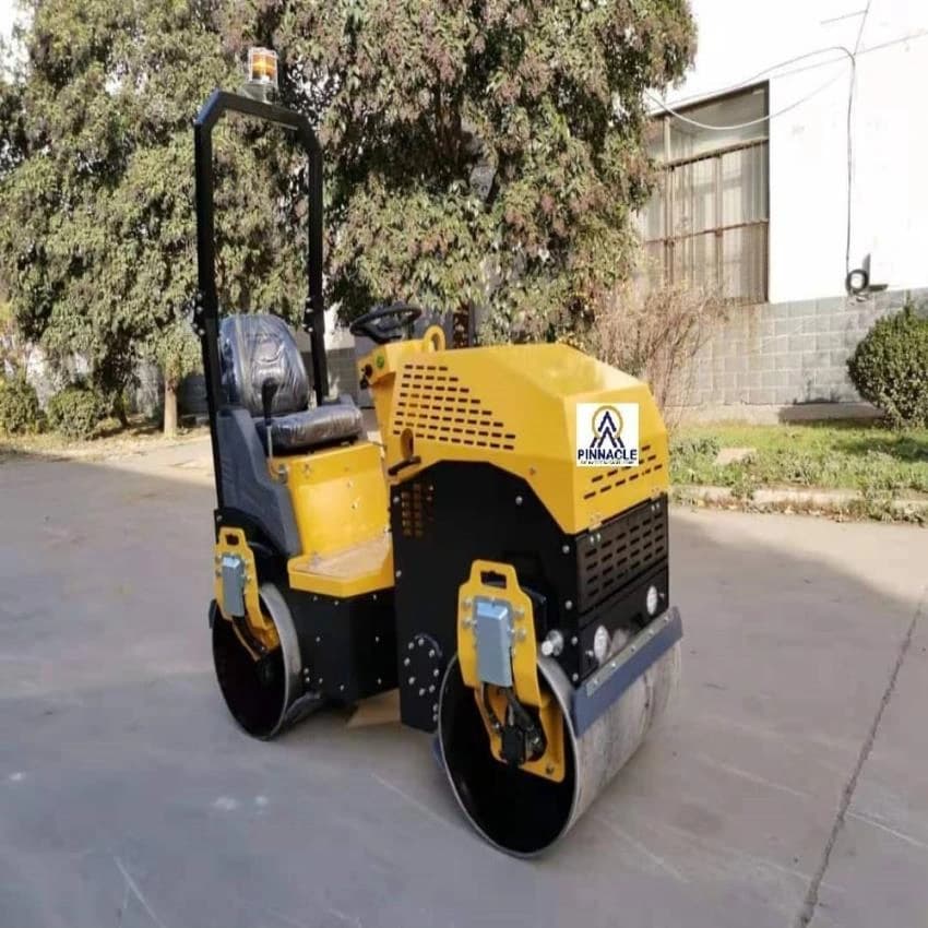 Pinnacle Ride On Vibratory Roller, Model Name/Number: Fvr 1200