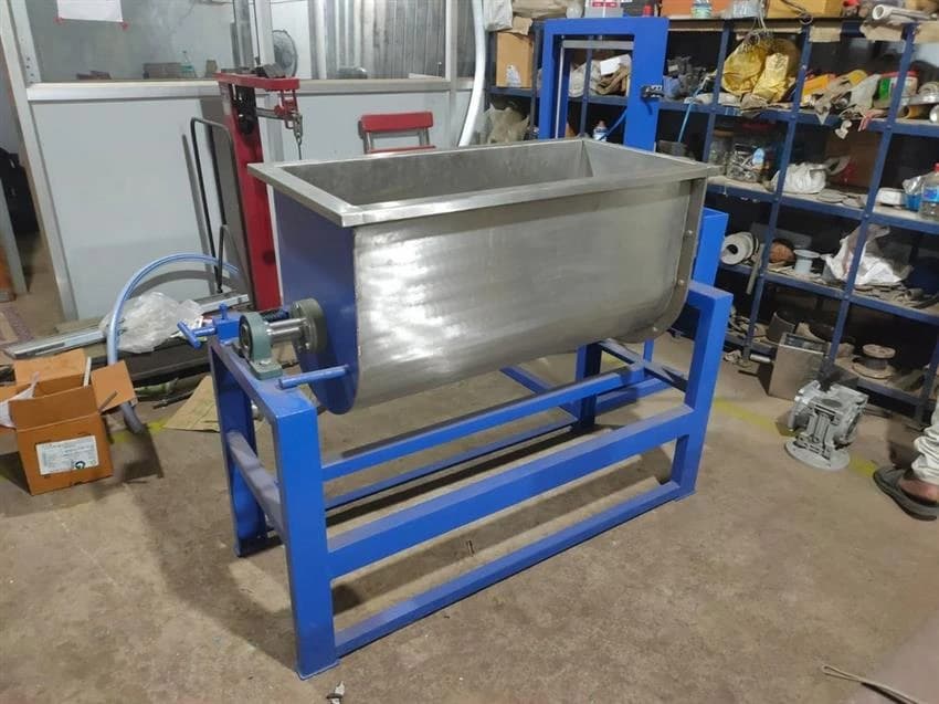SS & MS 100 Kg Detergent Powder Mixer Machine, For Mixing