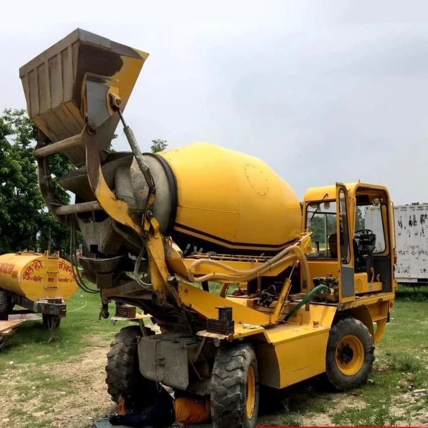 1000 L Ajax Fiori Self Loading Concrete Mixer Rental Services