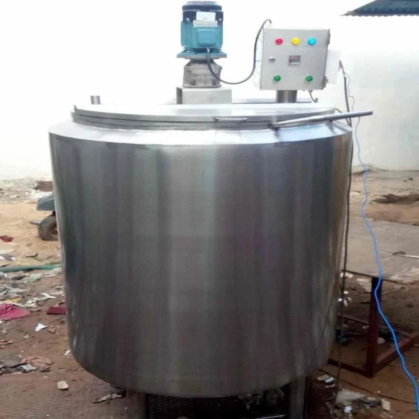 Chemicals/Oils Slurry Mixing Tank, Capacity: 5000-10000 L