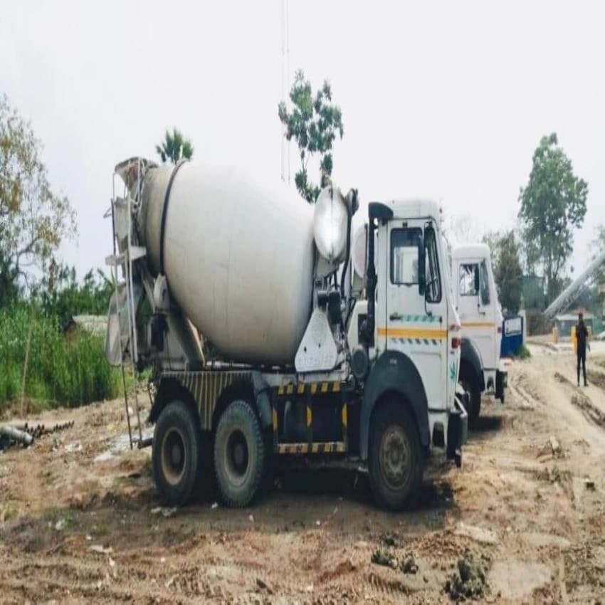 Diesel Engine Concrete Transit Mixer, Drum Capacity: 7 CUM