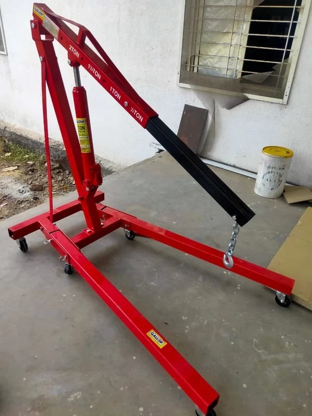 Hydraulic Engine Lifting Crane, Max Lifting Capacity: 5 Ton