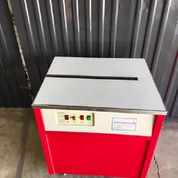 Semi Automatic Strapping Machine