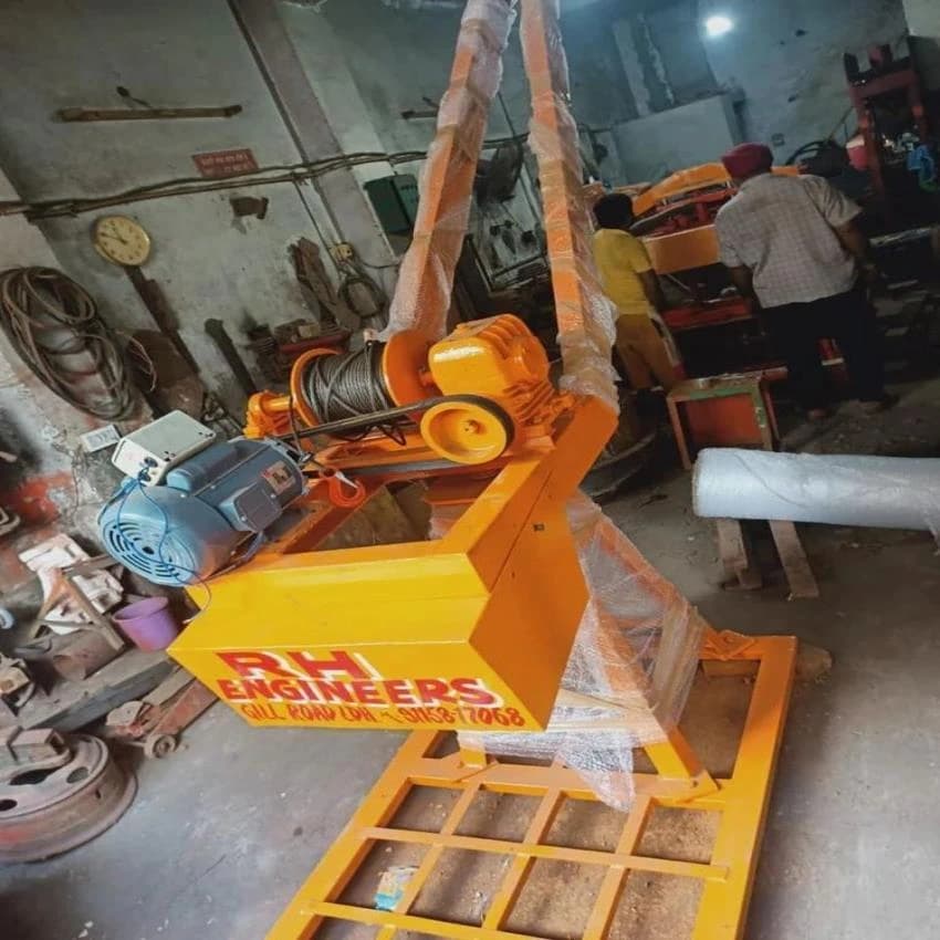 RH 8-10 (m) Single Phase Monkey Hoist Machines, For Lifting, Capacity: 350 KG