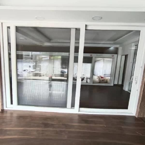 3 Track Window