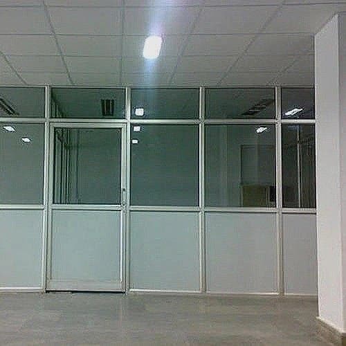 White Aluminum Office Partition