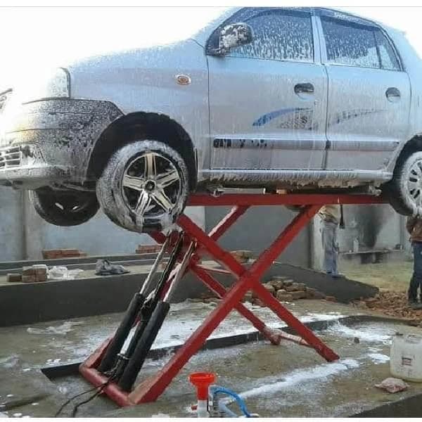 Car Washing Scissor Lift