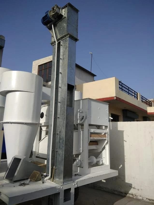 Western Agrotech WAE-VB6 Vertical Bucket Elevator (G.I SHEET), Capacity: 6TON, Maximum Height: 20FEET