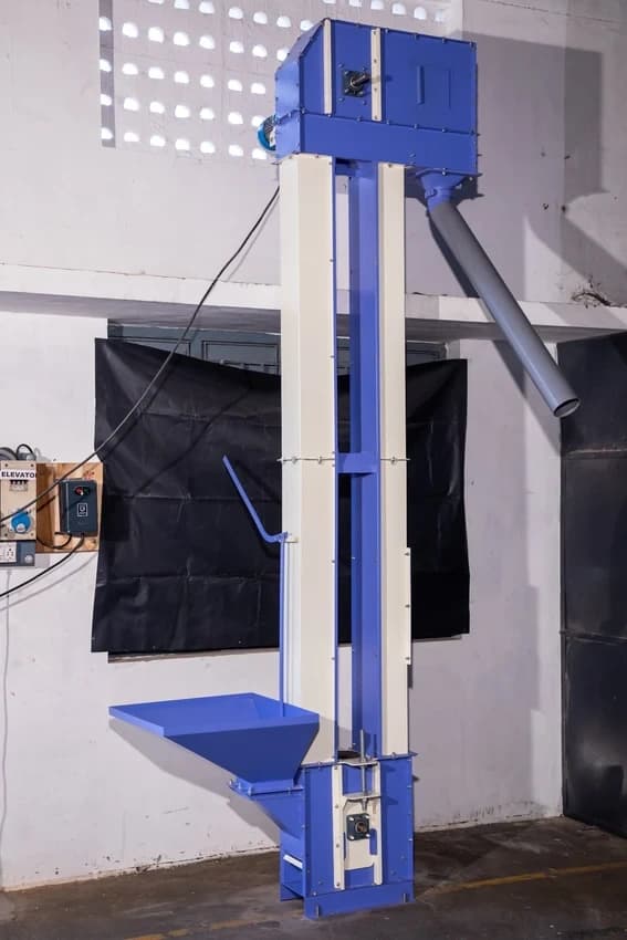 Grain Elevator Machine 18Feet, Capacity: 2-3 ton