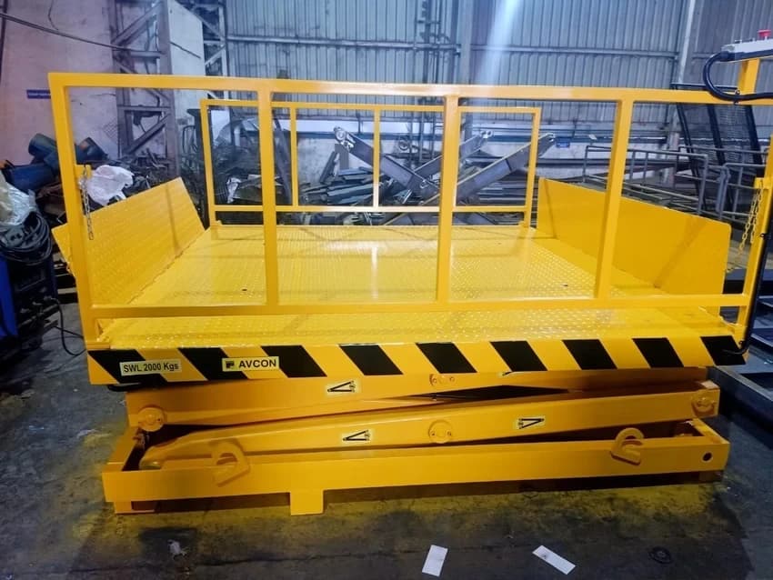 Electro Hydraulic Scissor Lift Platform (2000 kg)
