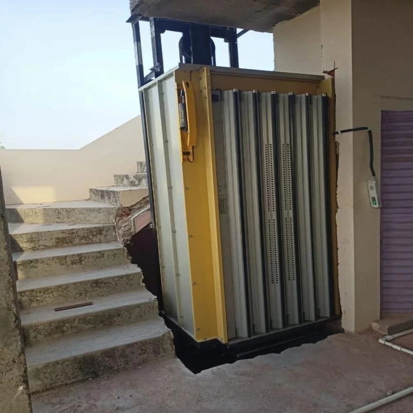 Aaradhya Manual Door Passenger Lift, Without Machine Room, Maximum Speed: 295 mm / Sec