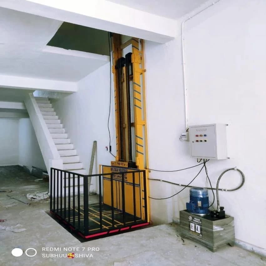 Aaradhya Mild Steel External Platform Lift