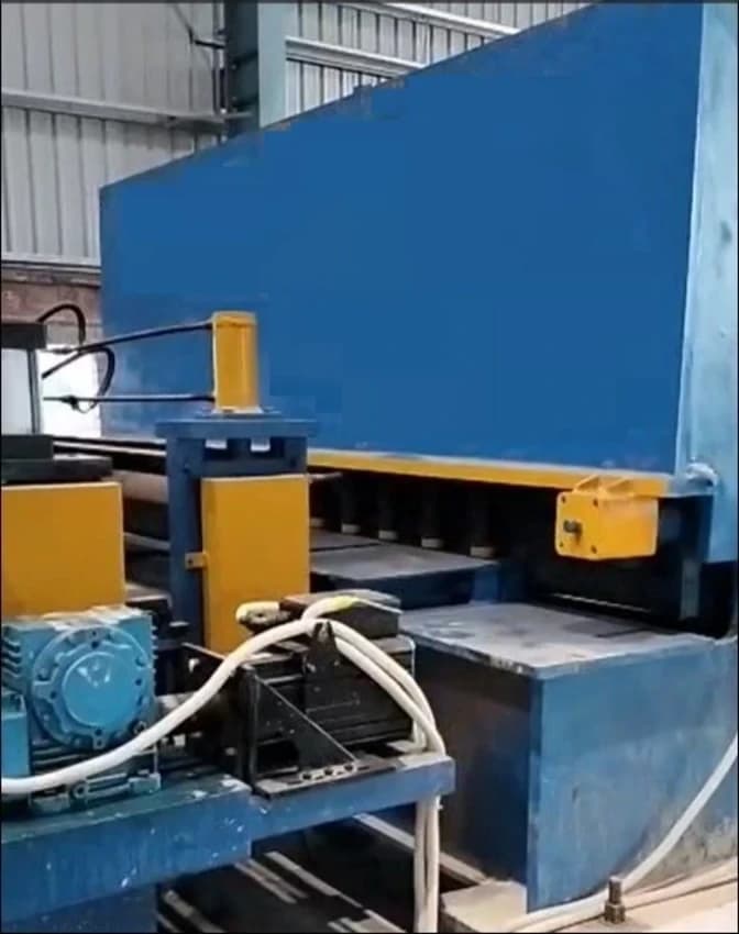 Hydraulic Sheet Metal Shearing Machine, Automation Grade: Automatic