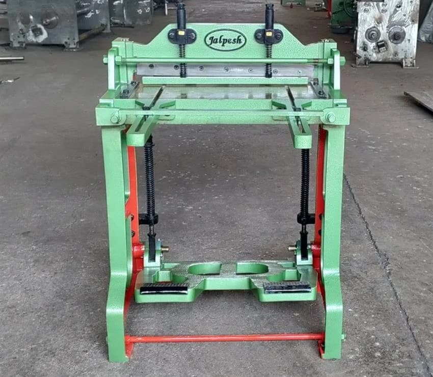 Treadle Guillotine Shearing Machine, Max Shear Width: 500-1000 mm