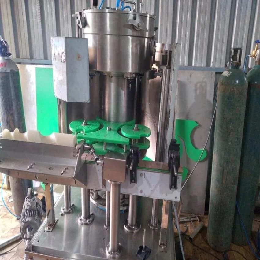 Glass Bottle 4 Head Filling Machine, Power Consumption: 6 kW, Capacity: 500 Bottles Per Hour