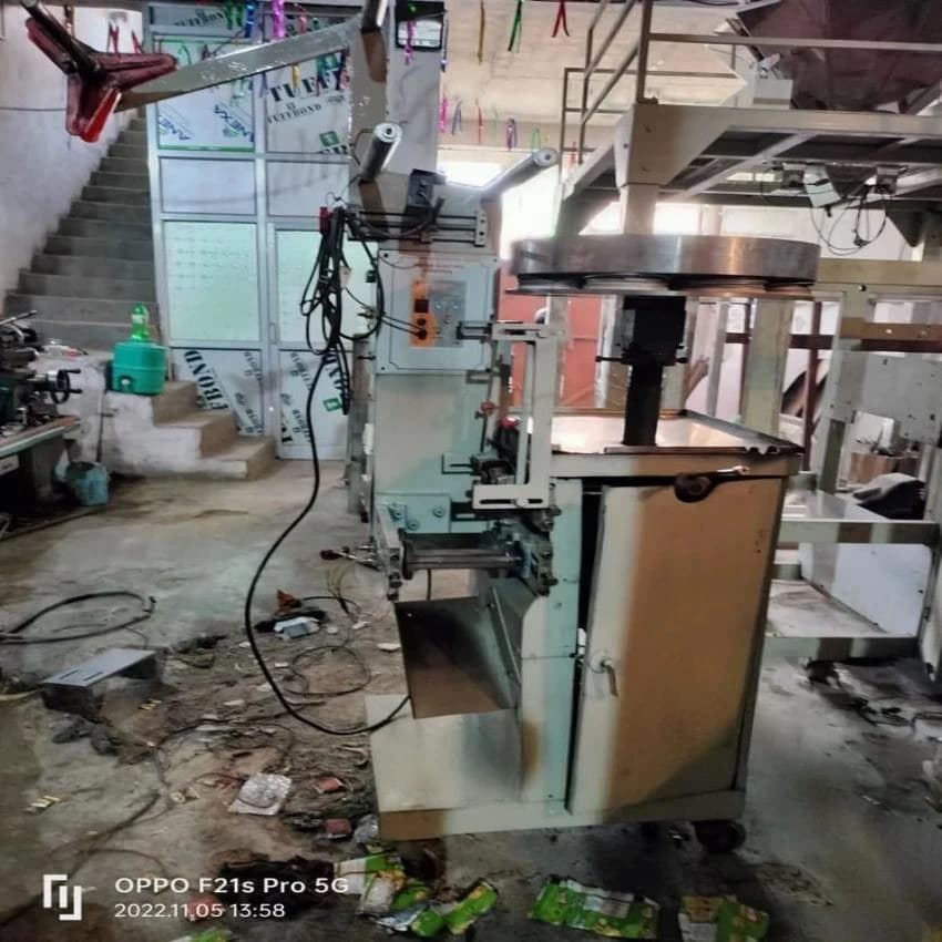 Pouch Packing Machine