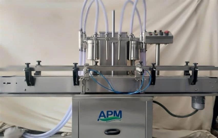 SS 304 Glass Bottle Filling Machine, Power Consumption: 6.5 kW, Capacity: 30-40 Per Min