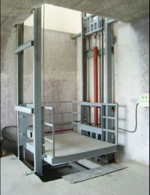 Mild Steel Industrial Lift, For Factories, Capacity: 5-6 ton
