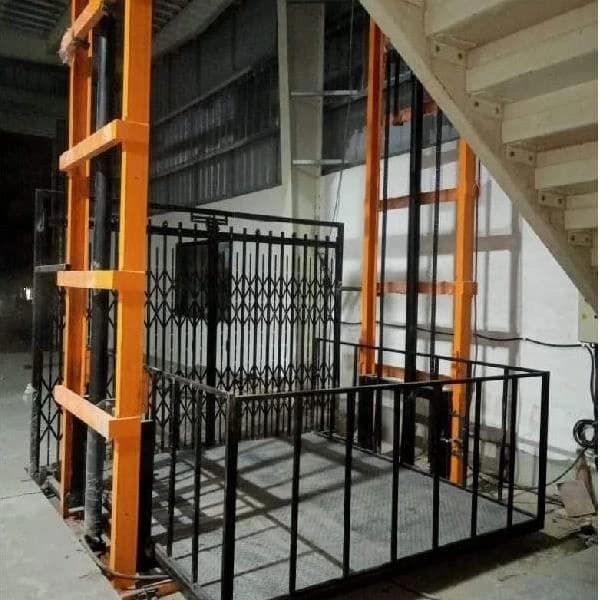Double mast goods lift