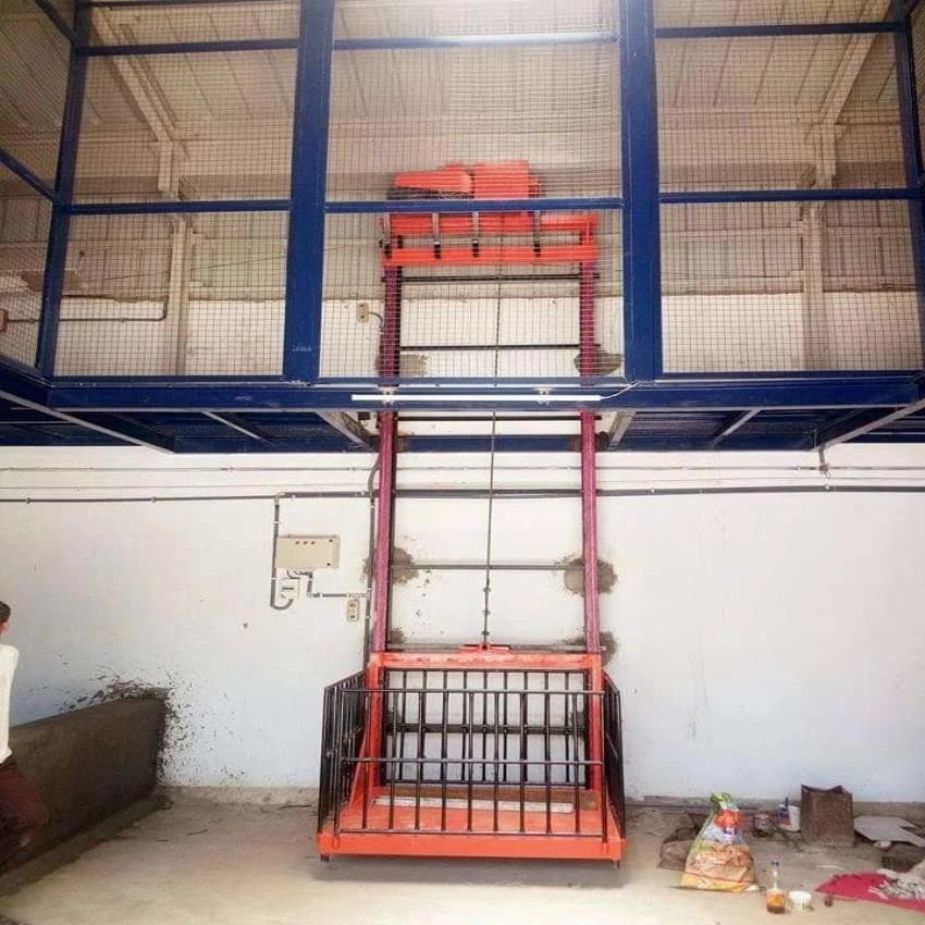 Legend 30 feet Industrial Material Lift, For Warehouses, Capacity: 3-4 ton