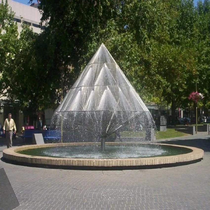 Aluminium Violet Outdoor Decorative Fountain