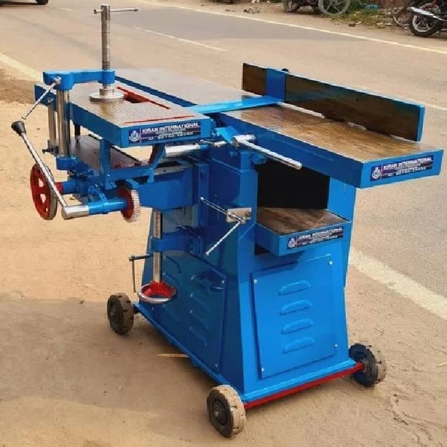 Wood Cutting Machine