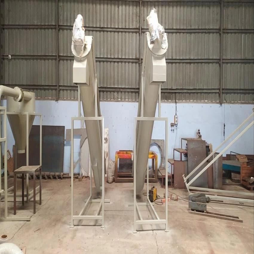 R Mech Stainless Steel Inclined Screw Conveyors, Capacity: 150 kg, 220 V